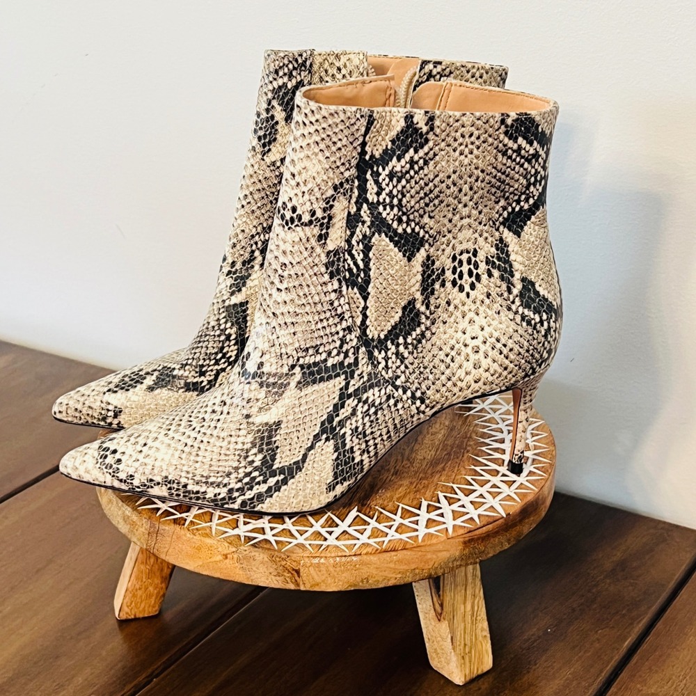 Schutz Bette Snakeskin Embossed Leather Ankle Boots Natural Snake 7B Kitten Heel